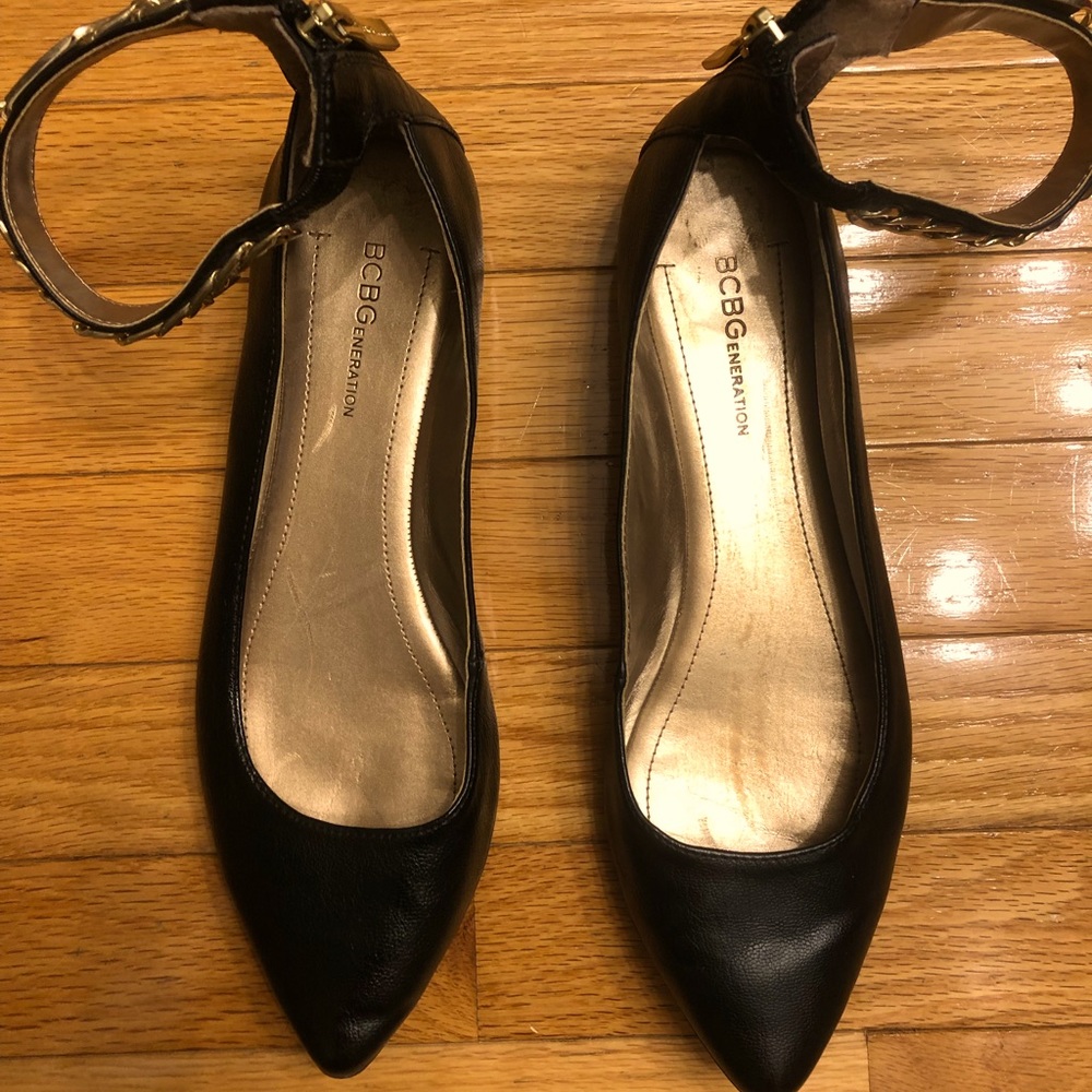 BCBG black flat with anklet